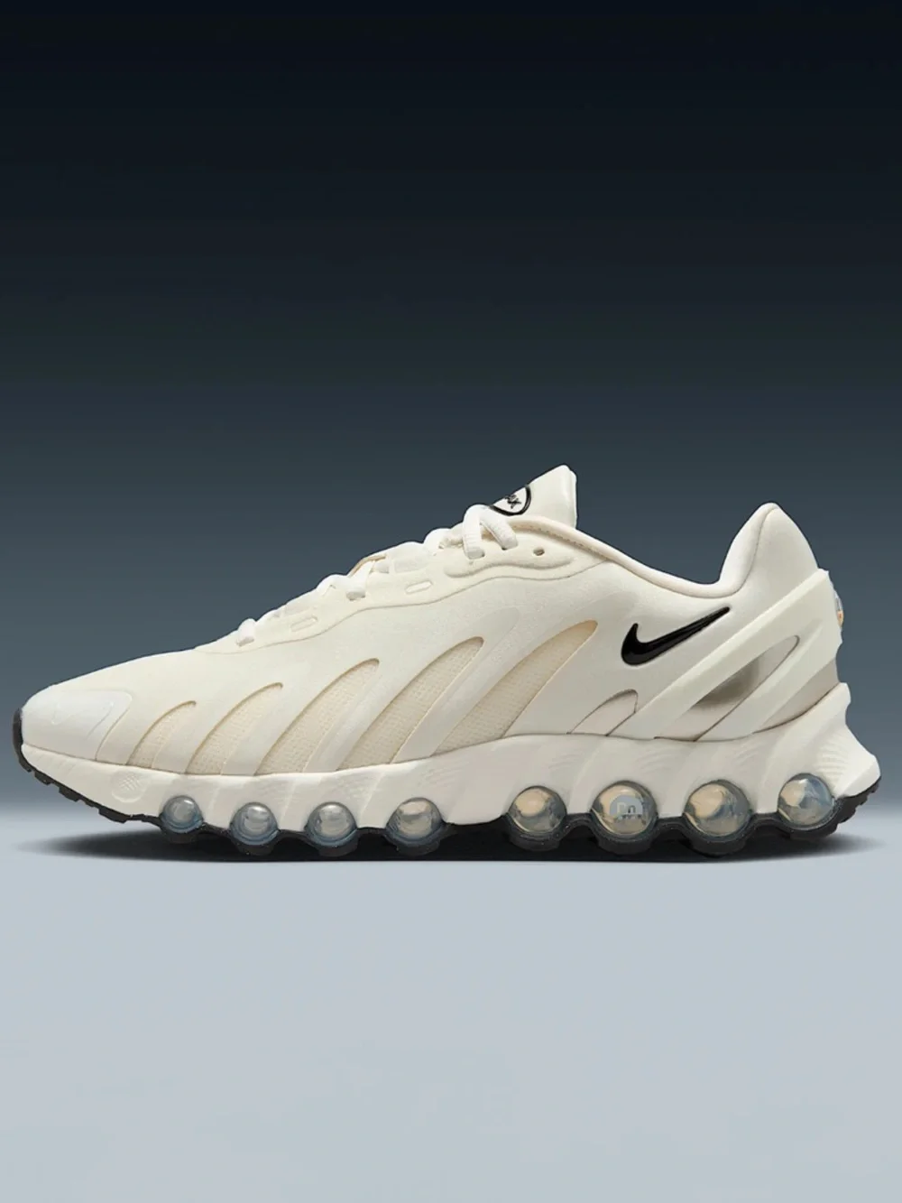 NIKE AIR MAX DN8